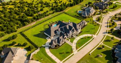 Wealthy estate from overhead