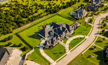 Wealthy estate from overhead
